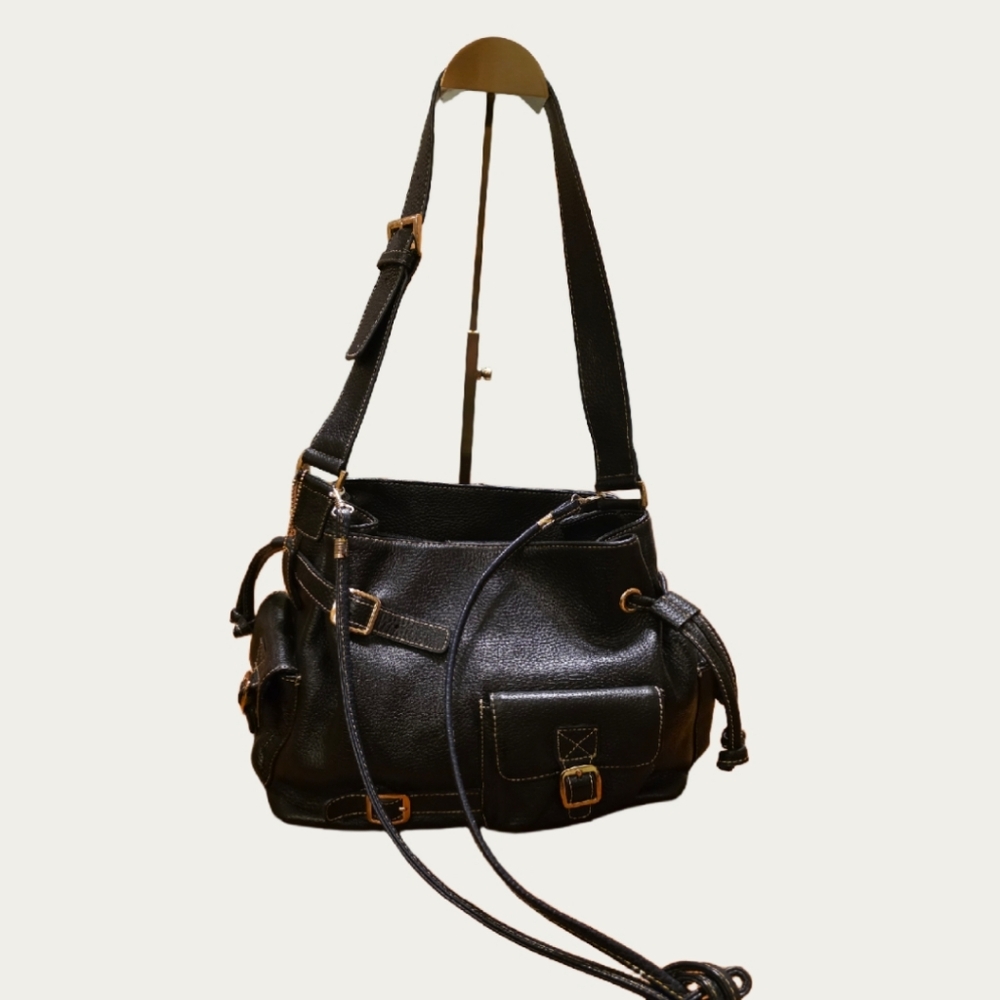 Maxx New York Black Leather Shoulder Bag